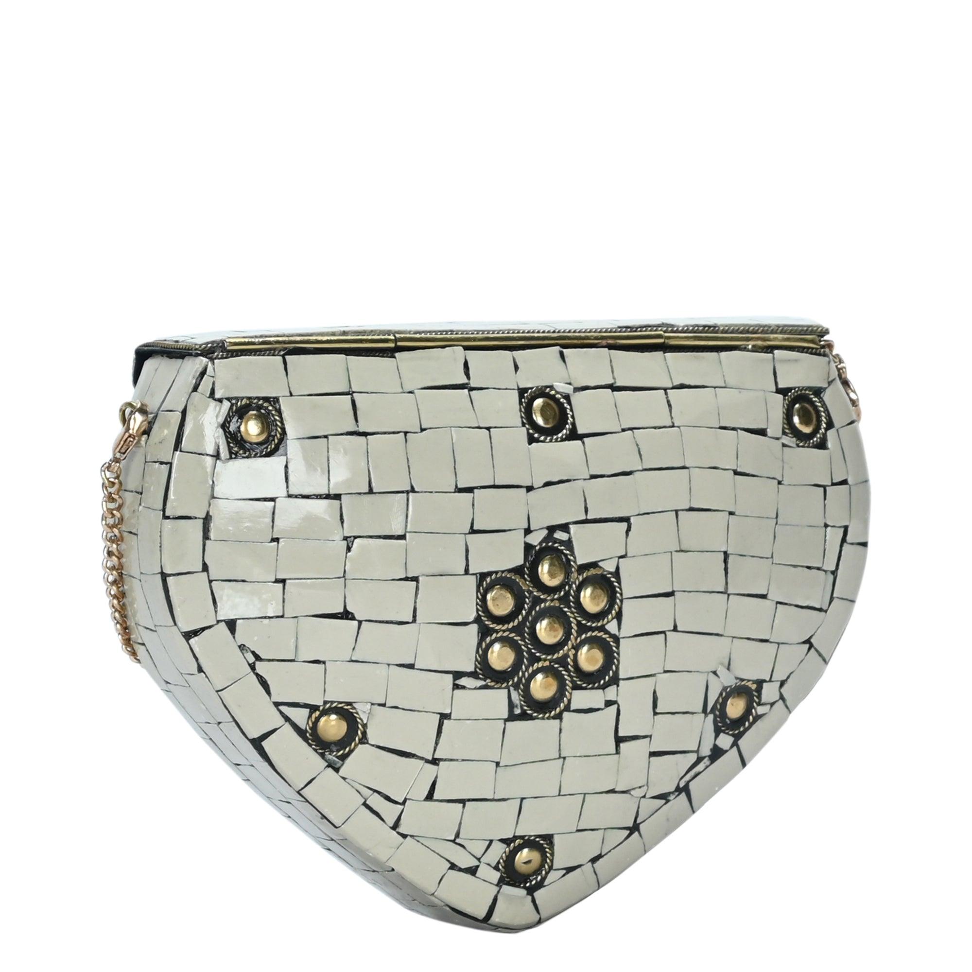 Zaara Heart Clutch - Antik Kraft